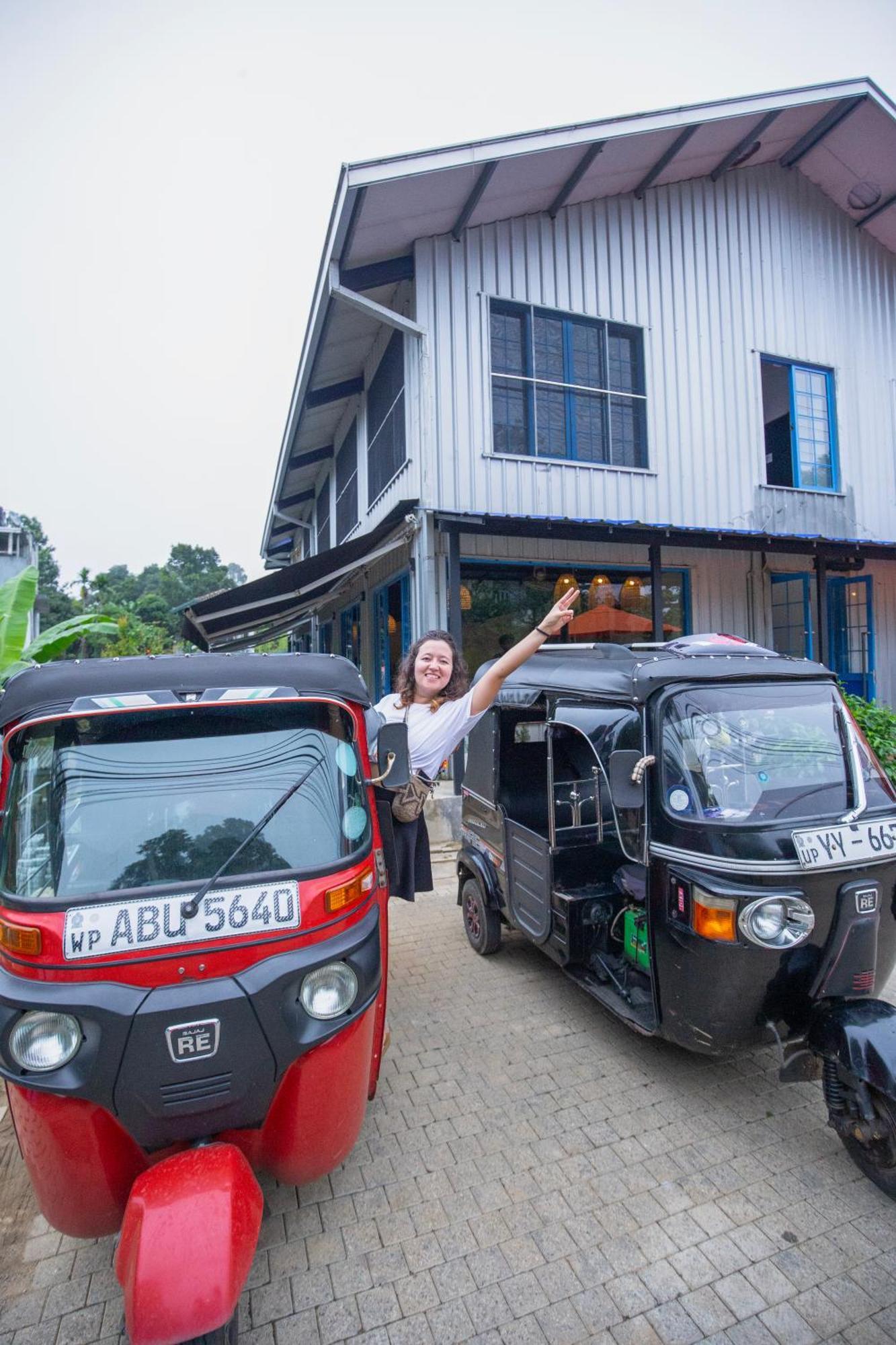 Hangover Hostels เอลลา ภายนอก รูปภาพ