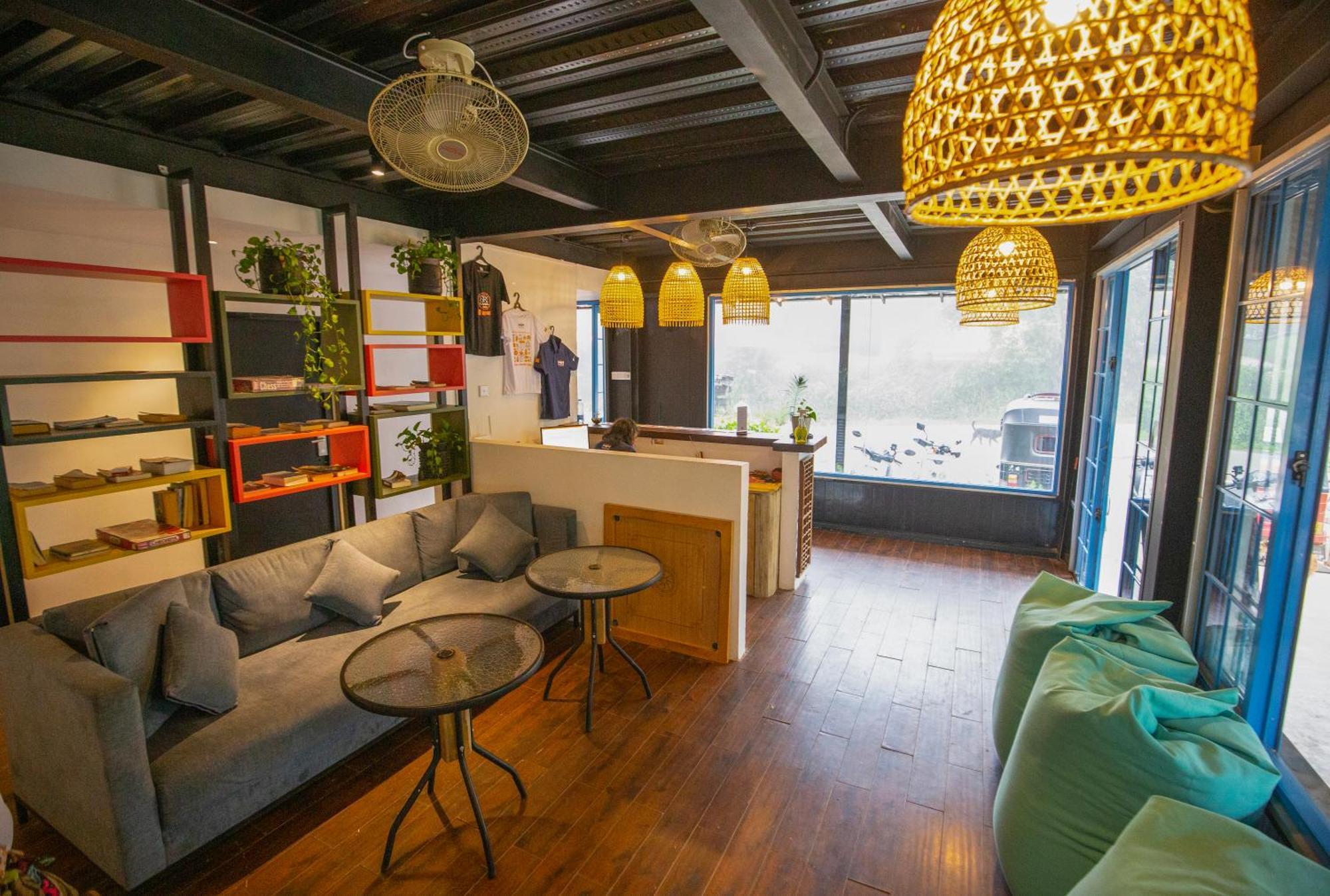 Hangover Hostels เอลลา ภายนอก รูปภาพ