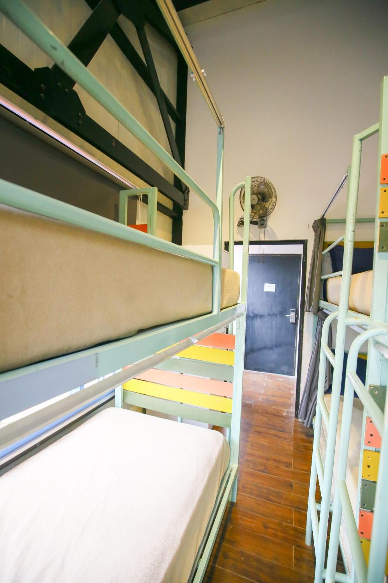 Hangover Hostels เอลลา ภายนอก รูปภาพ